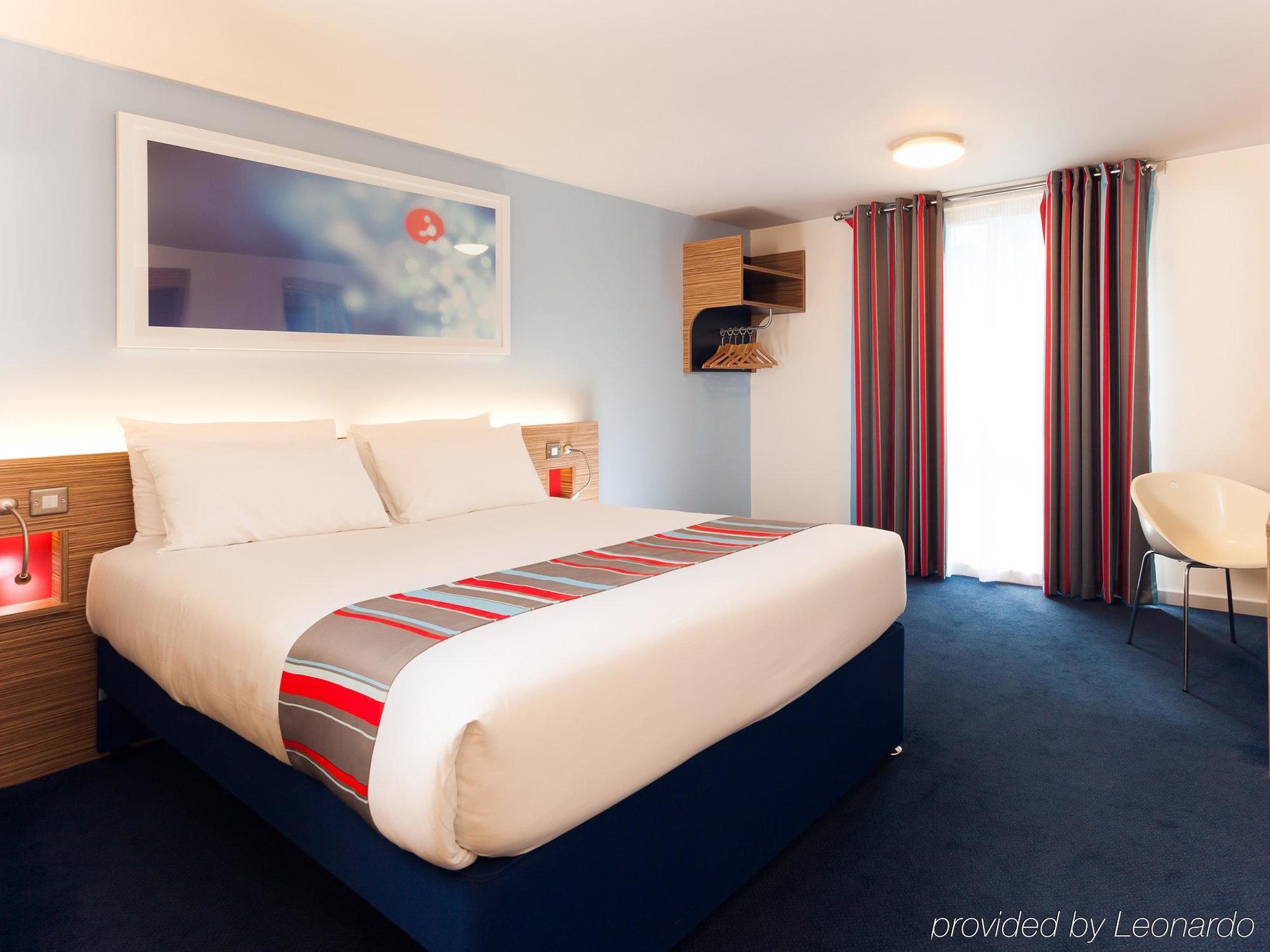 Travelodge London Ealing Εξωτερικό φωτογραφία