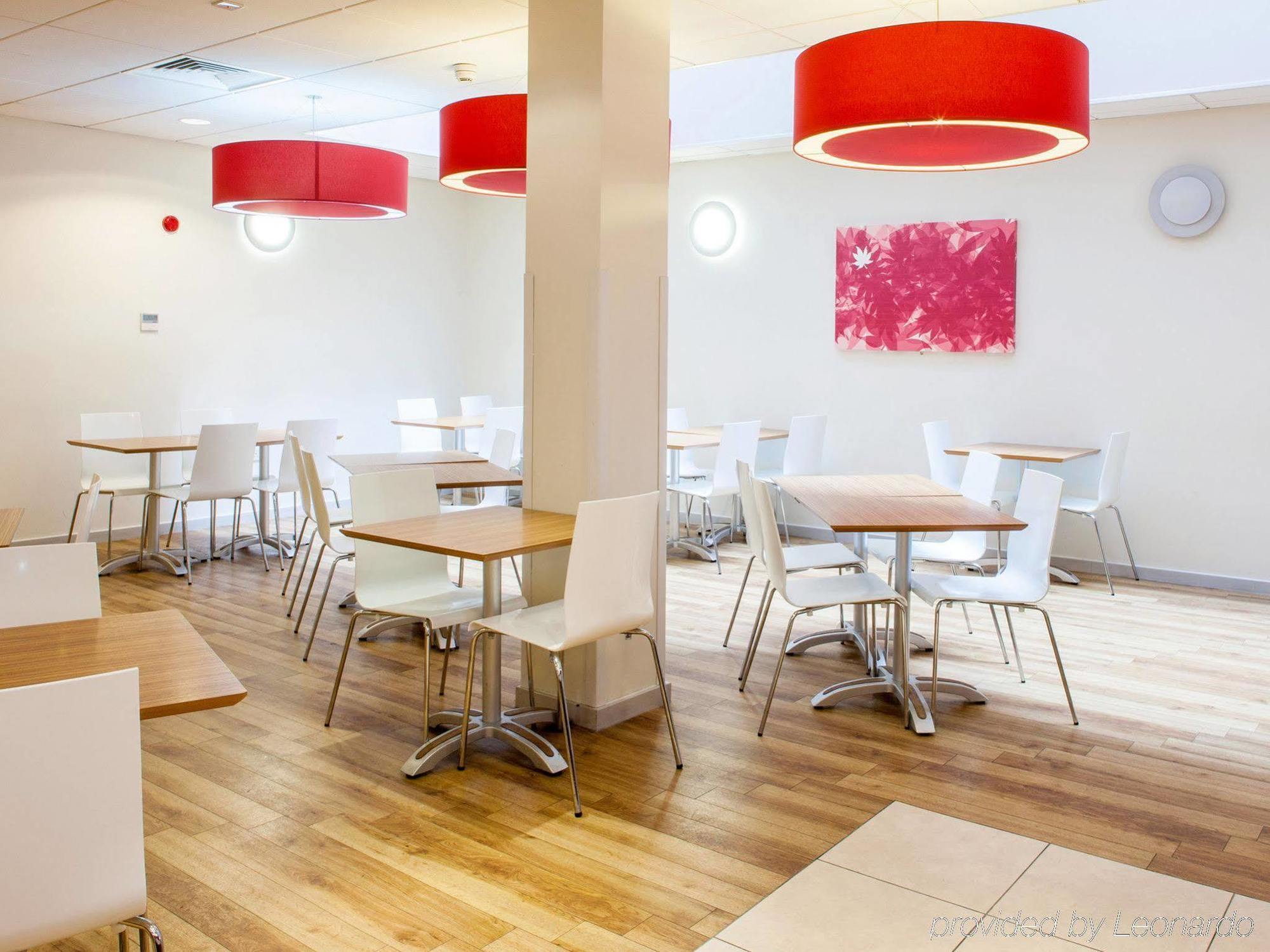 Travelodge London Ealing Εξωτερικό φωτογραφία