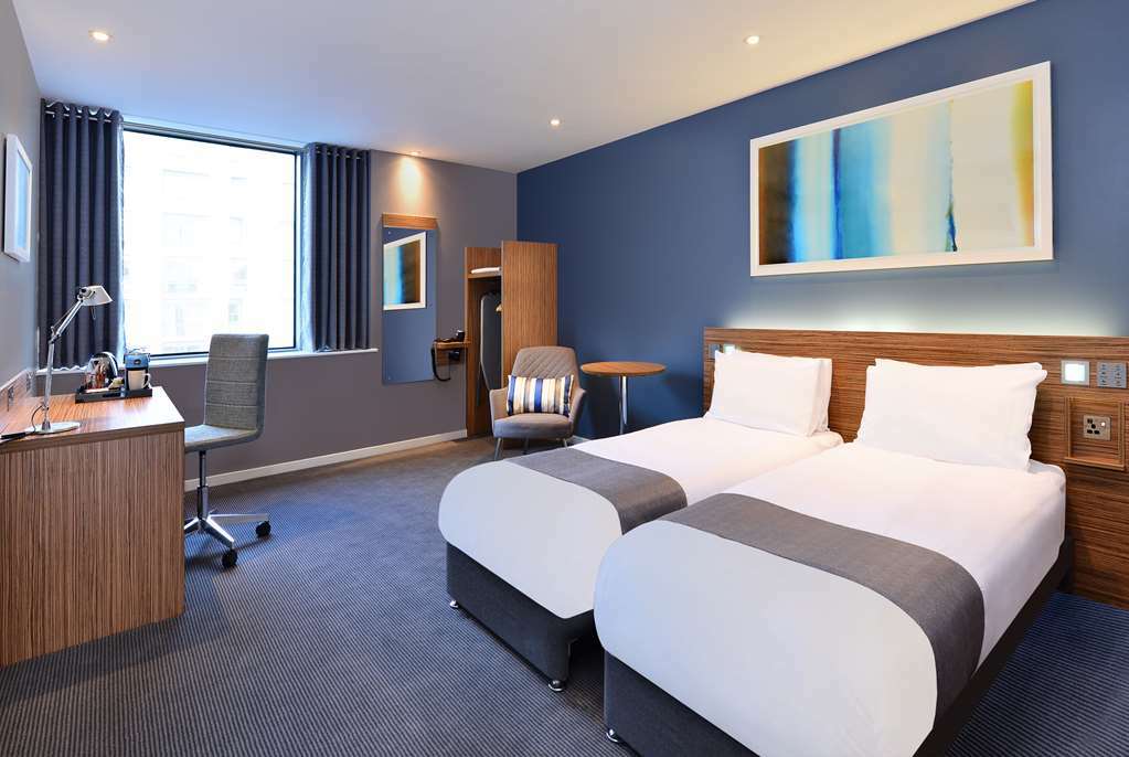 Travelodge London Ealing Δωμάτιο φωτογραφία