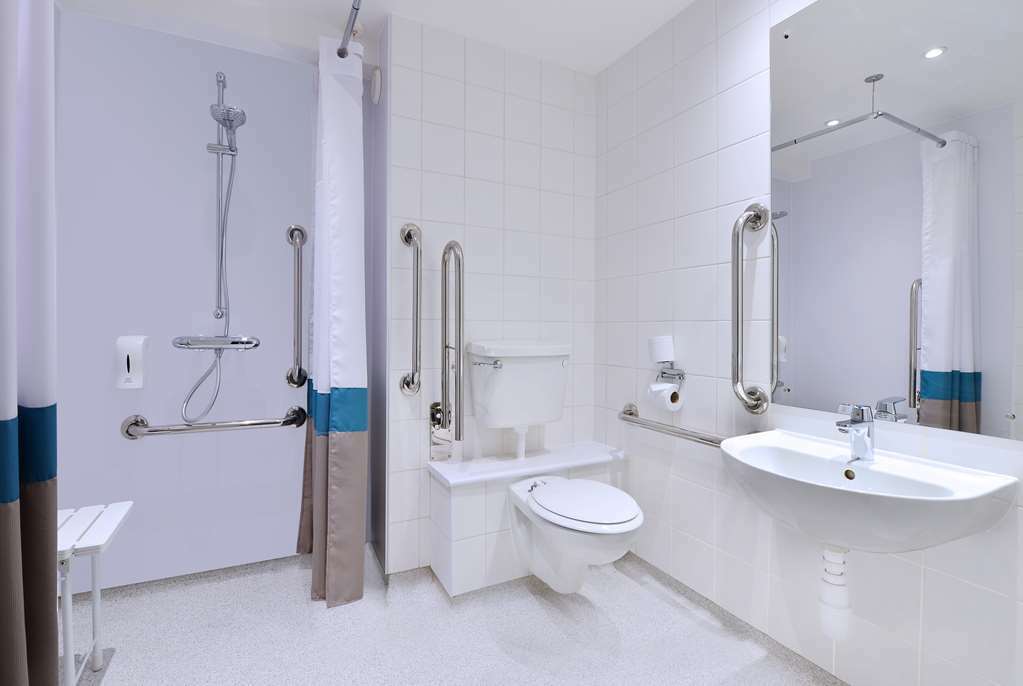 Travelodge London Ealing Δωμάτιο φωτογραφία