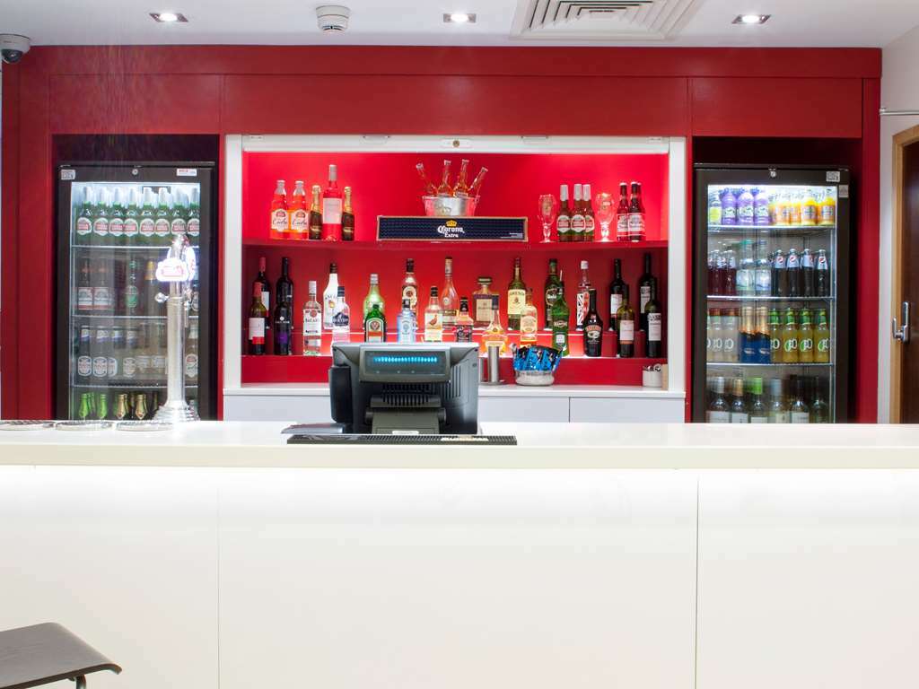 Travelodge London Ealing Εστιατόριο φωτογραφία